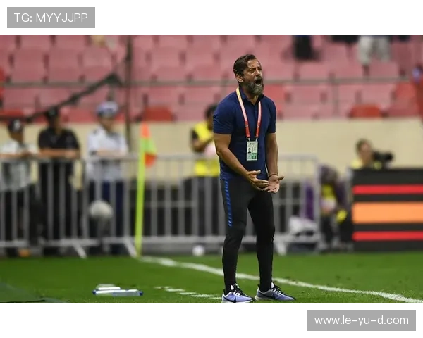 职业球员如何应对状态低谷？卡瓦尼的坚持与李航的蜕变之路